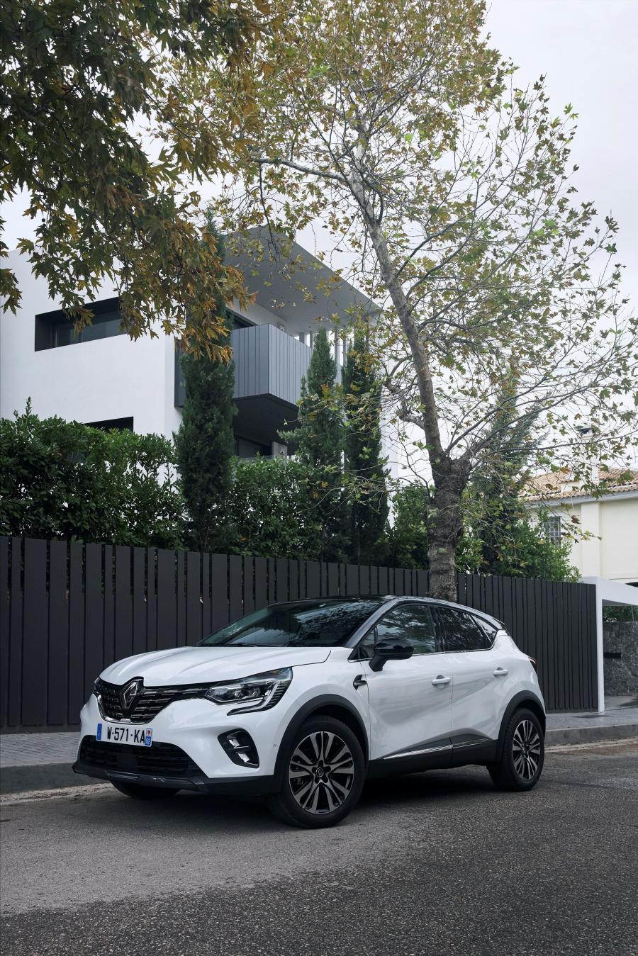  Renault Captur Initiale Paris 2019 года  (WW) (фото 18 из 42)